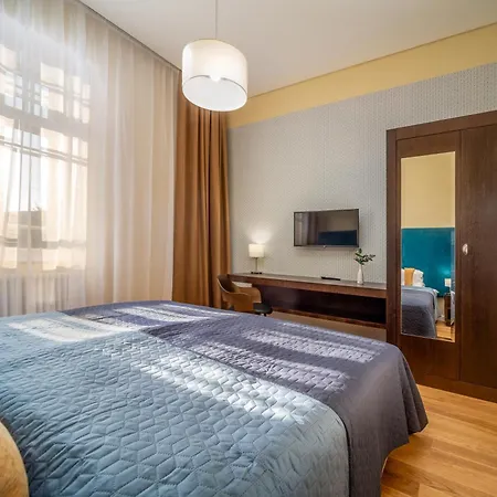 Kastely Ueduelohaz, Karolyi-kastely Fuezerradvany Apartment *