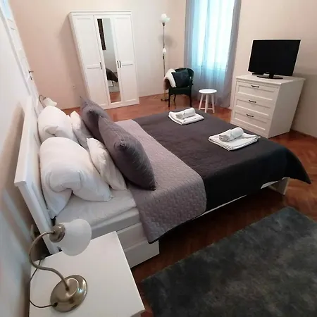 Füzérradványi Kastély üdülőház, Károlyi-kastély Füzérradvány Appartement *